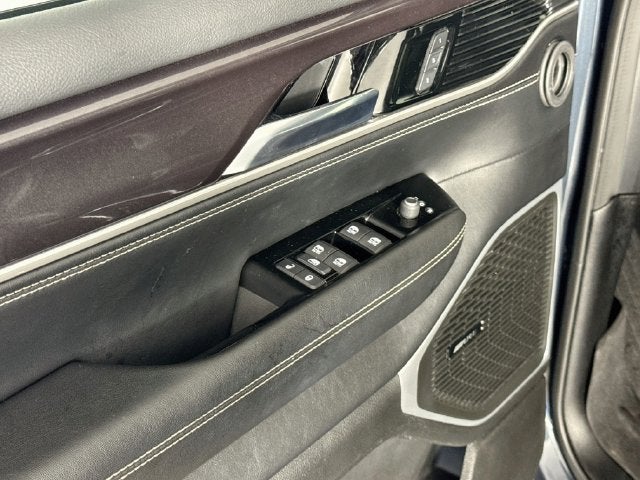 2024 Jeep Wagoneer Base