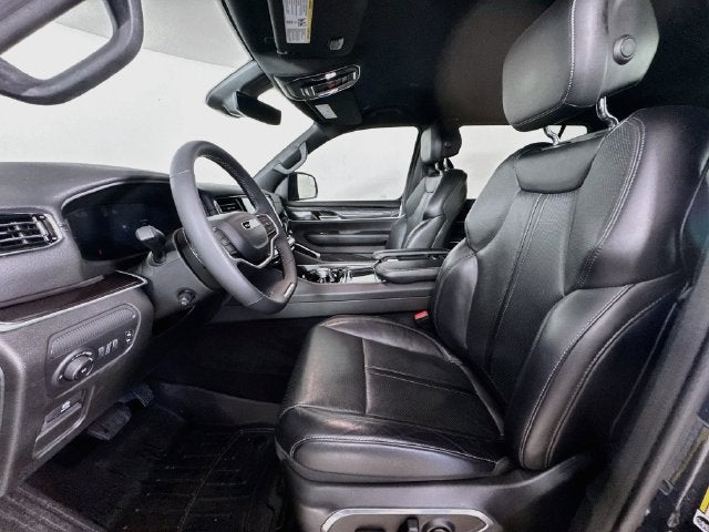 2024 Jeep Wagoneer Base