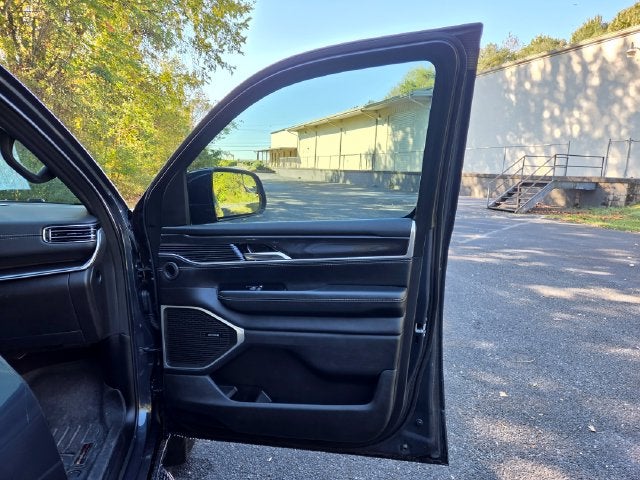 2024 Jeep Wagoneer Base