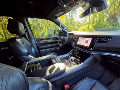 2024 Jeep Wagoneer Base