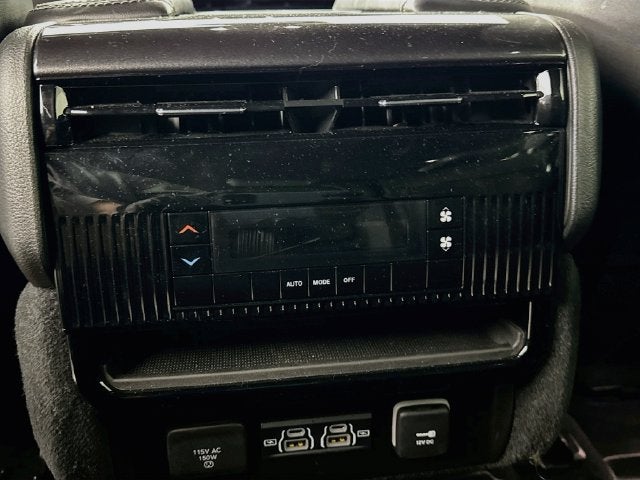 2024 Jeep Wagoneer Base