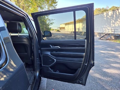 2024 Jeep Wagoneer Base
