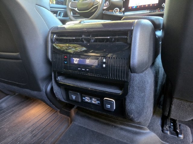 2024 Jeep Wagoneer Base