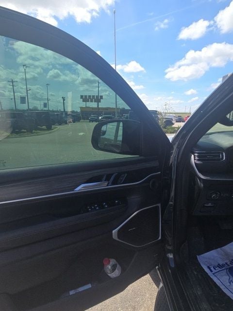 2023 Jeep Wagoneer Series II