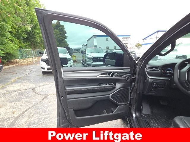 2023 Jeep Wagoneer Series II Carbide