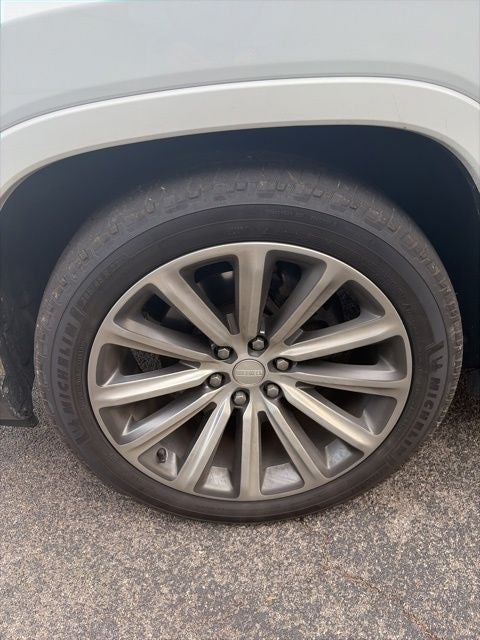 2022 Jeep Grand Wagoneer Series II