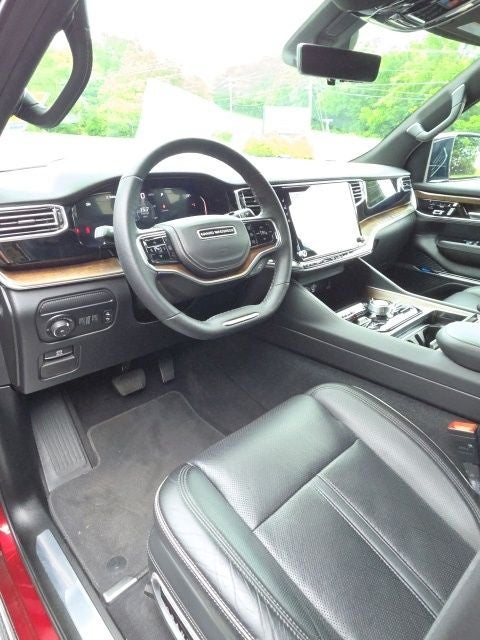 2023 Jeep Grand Wagoneer Series II