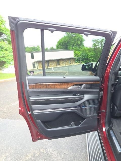2023 Jeep Grand Wagoneer Series II