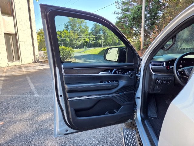2023 Jeep Grand Wagoneer Series II