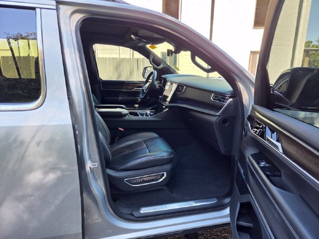 2023 Jeep Grand Wagoneer Series II