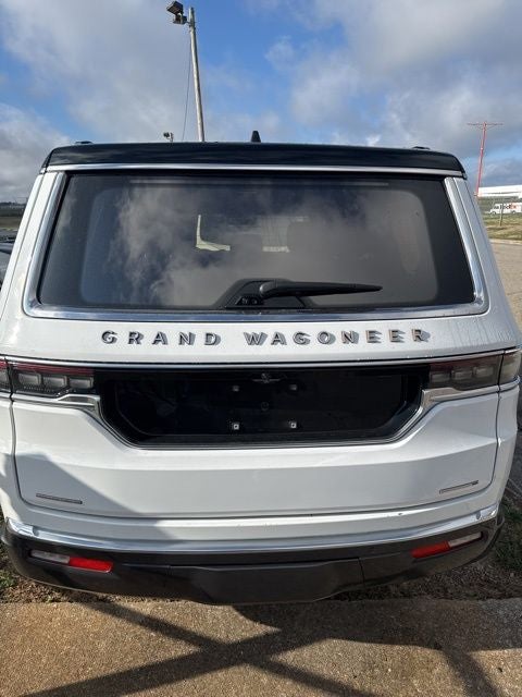 2022 Jeep Grand Wagoneer Series III