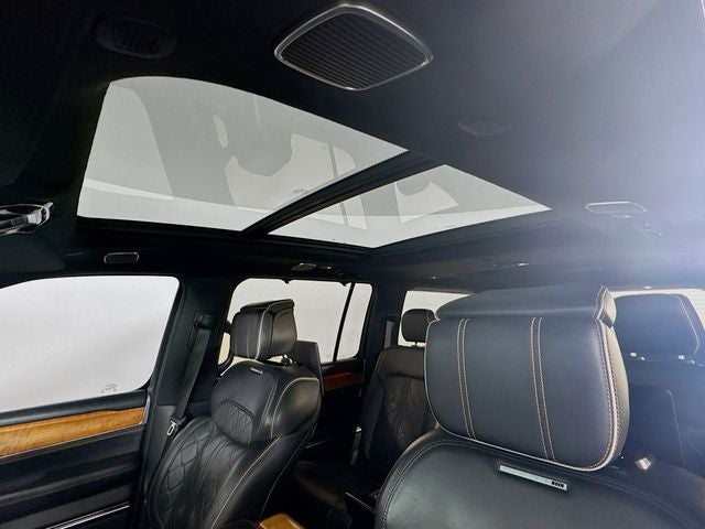 2022 Jeep Grand Wagoneer Series III