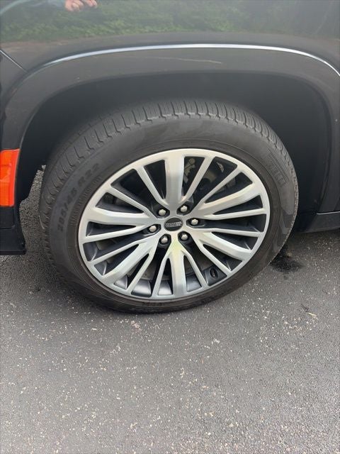 2024 Jeep Grand Wagoneer Series III