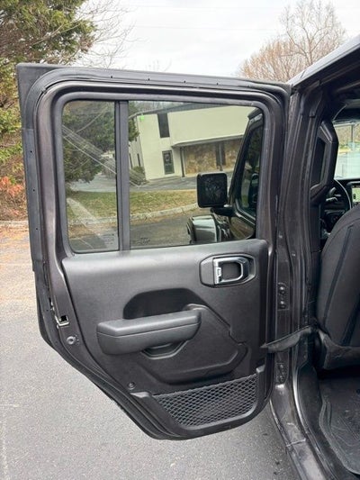 2023 Jeep Gladiator Sport