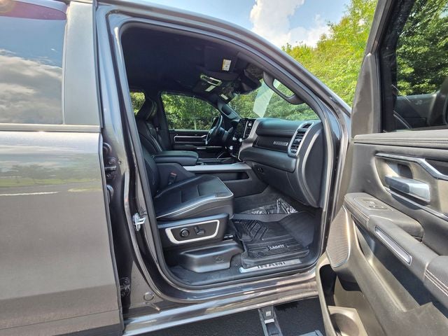 2022 RAM 1500 Laramie BLACK WIDOW