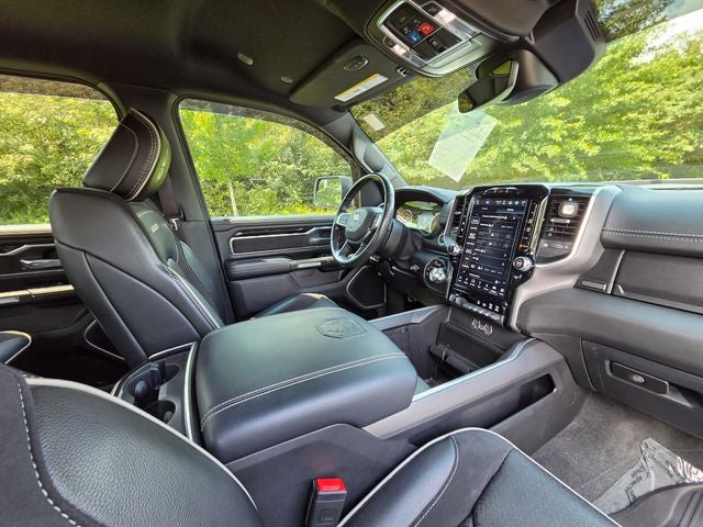 2022 RAM 1500 Laramie BLACK WIDOW