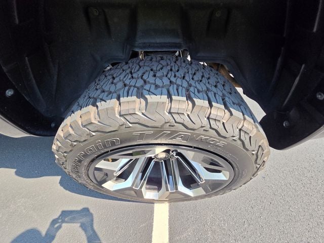 2022 RAM 1500 Laramie BLACK WIDOW