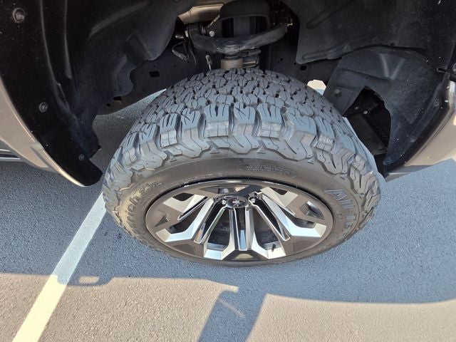 2022 RAM 1500 Laramie BLACK WIDOW