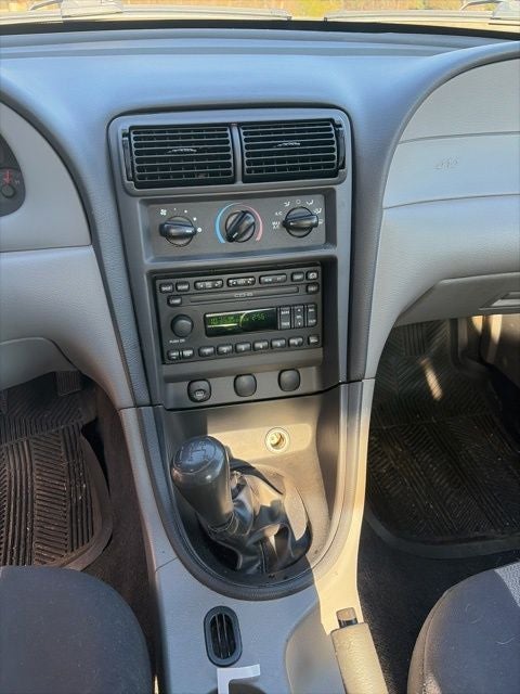 2002 Ford Mustang V6