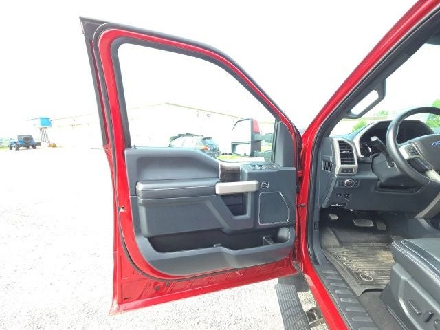 2022 Ford F-350SD Lariat DRW
