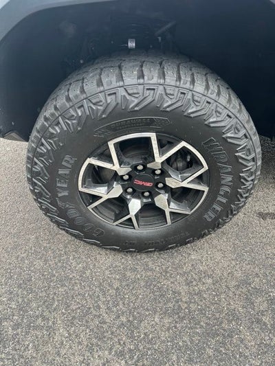 2024 GMC Canyon AT4X