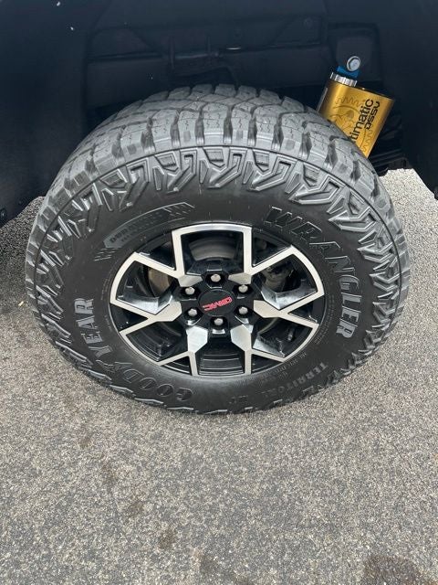 2024 GMC Canyon AT4X