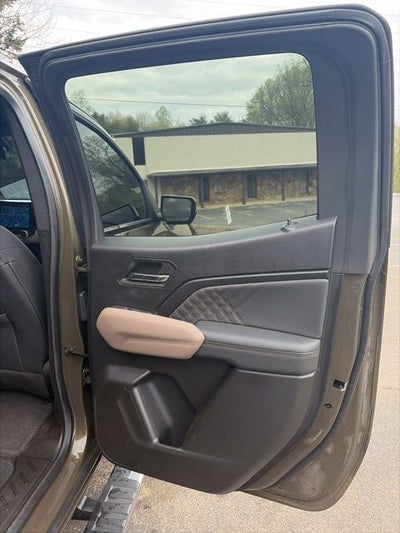 2024 GMC Canyon Denali