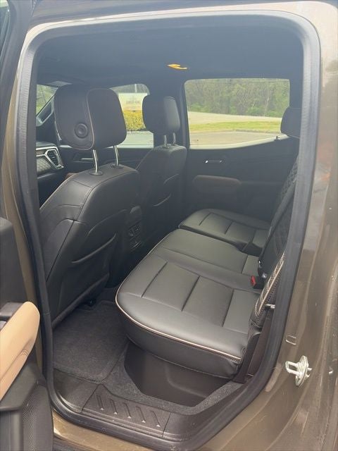 2024 GMC Canyon Denali