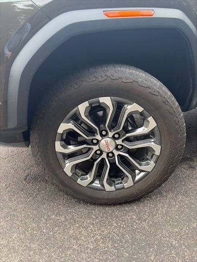 2024 GMC Canyon Denali