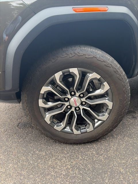 2024 GMC Canyon Denali