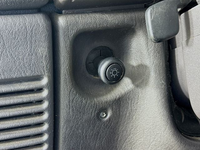 1999 Jeep Wrangler SE