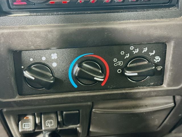 1999 Jeep Wrangler SE