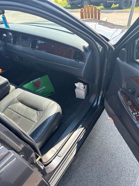 1998 Lincoln Town Car Signature