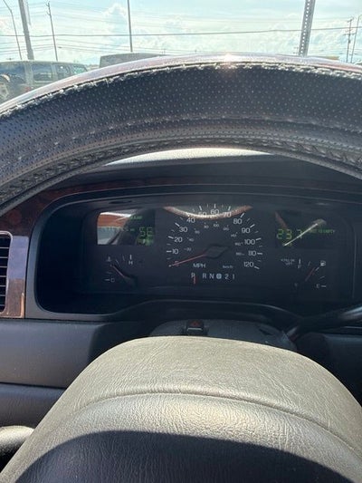 1998 Lincoln Town Car Signature