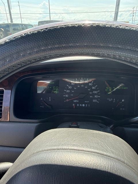 1998 Lincoln Town Car Signature