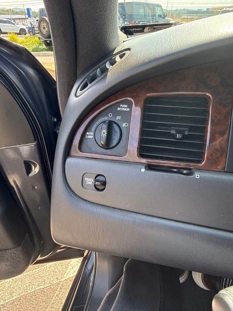 1998 Lincoln Town Car Signature