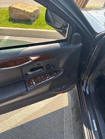 1998 Lincoln Town Car Signature