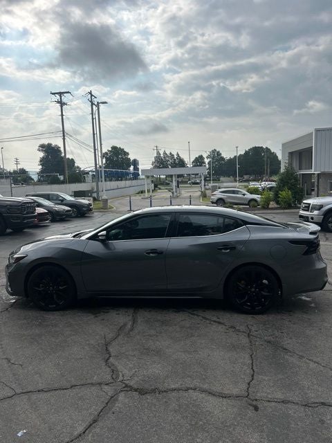 2023 Nissan Maxima SR
