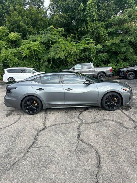 2023 Nissan Maxima SR
