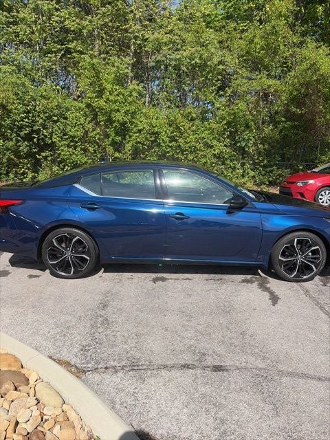 2023 Nissan Altima 2.0 SR