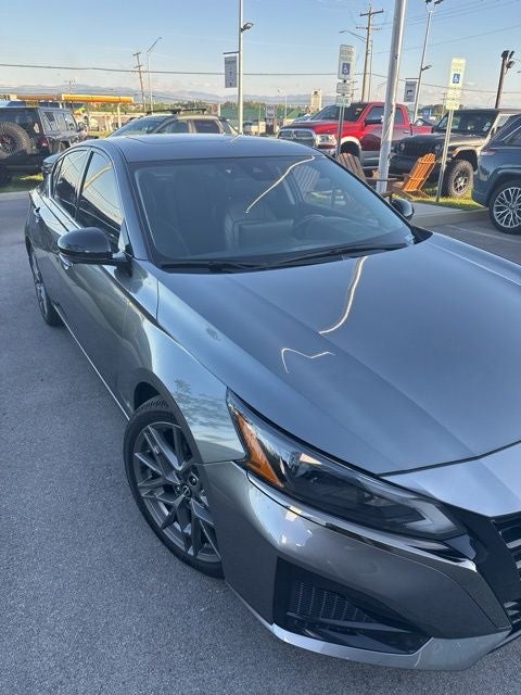 2023 Nissan Altima 2.0 SR