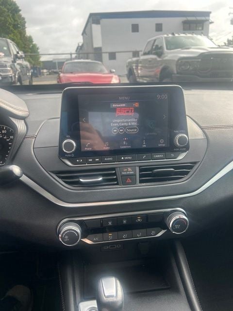 2022 Nissan Altima 2.5 SR