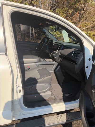 2018 Nissan Titan SV