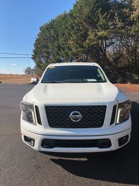 2018 Nissan Titan SV