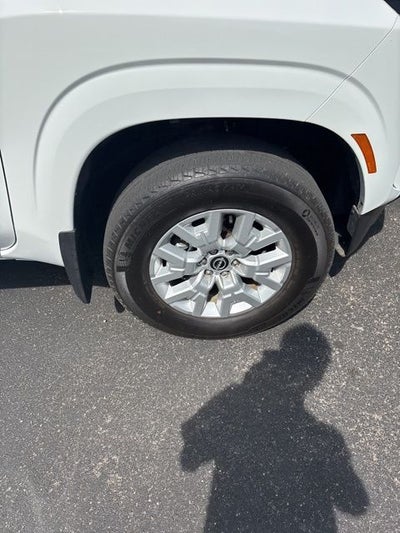 2023 Nissan Frontier SV