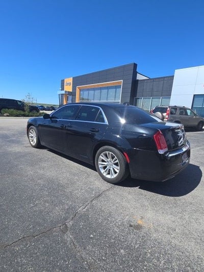 2021 Chrysler 300 Touring