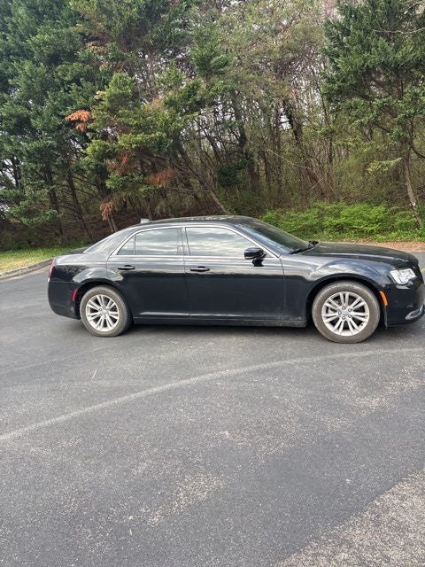 2021 Chrysler 300 Touring