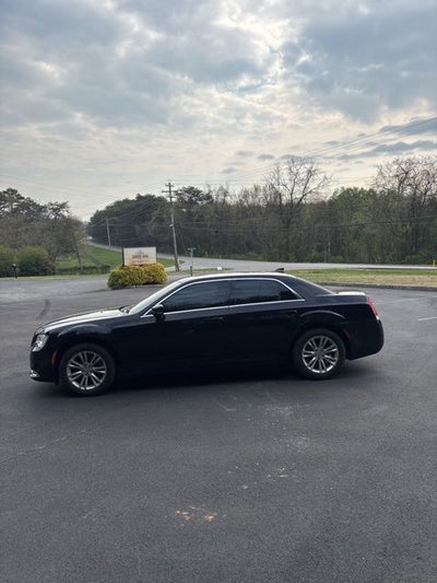 2021 Chrysler 300 Touring