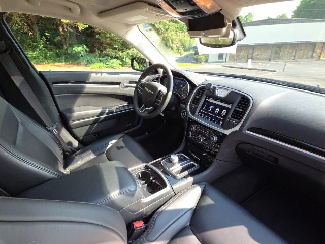2023 Chrysler 300 Touring