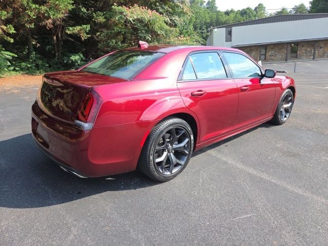 2023 Chrysler 300 Touring